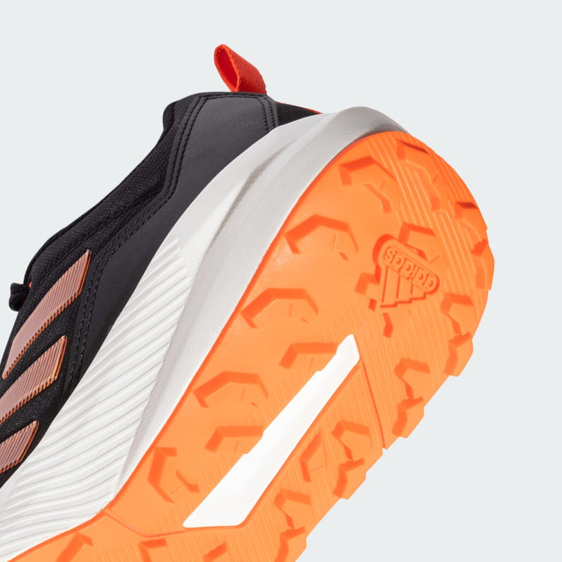 Adidas-IV5008-TRAMP PRO M